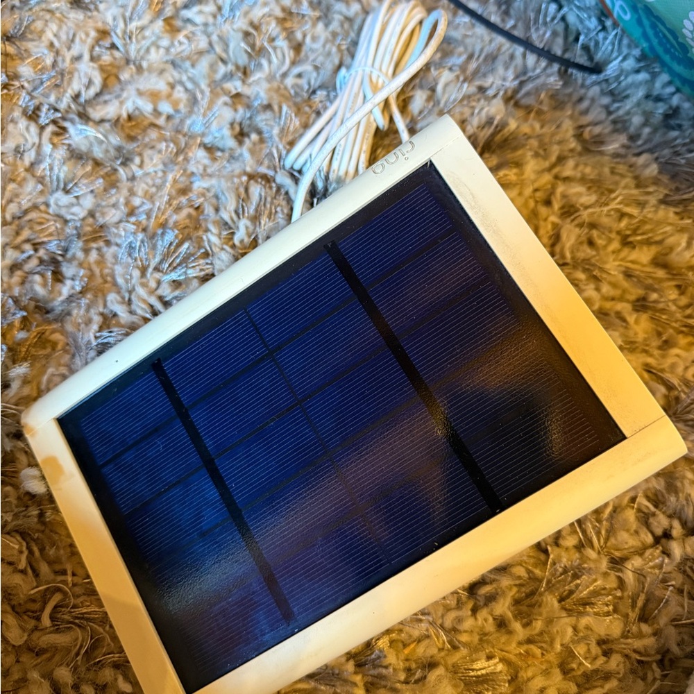 Total of 2 Ring Solar Panel Charger with White Finish. Both for price of 1